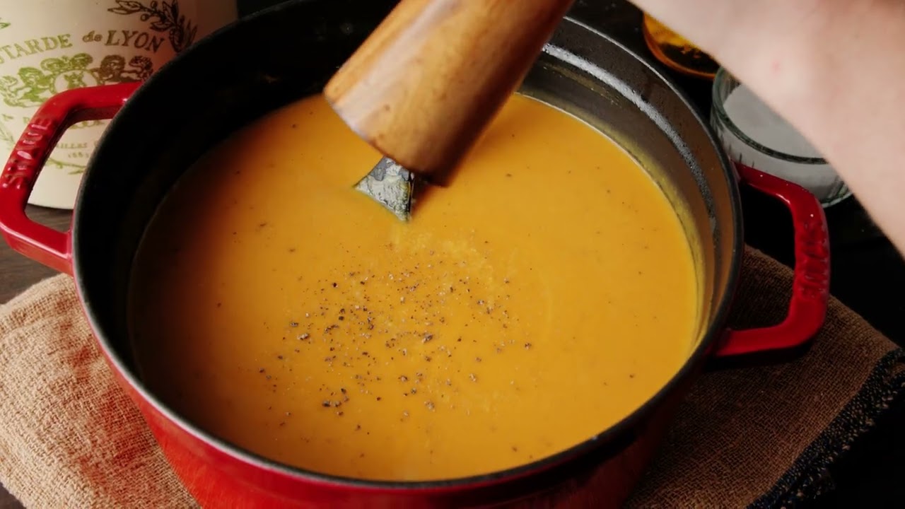 Video 3 for 4 qt, Round, Dutch Oven, Cherry